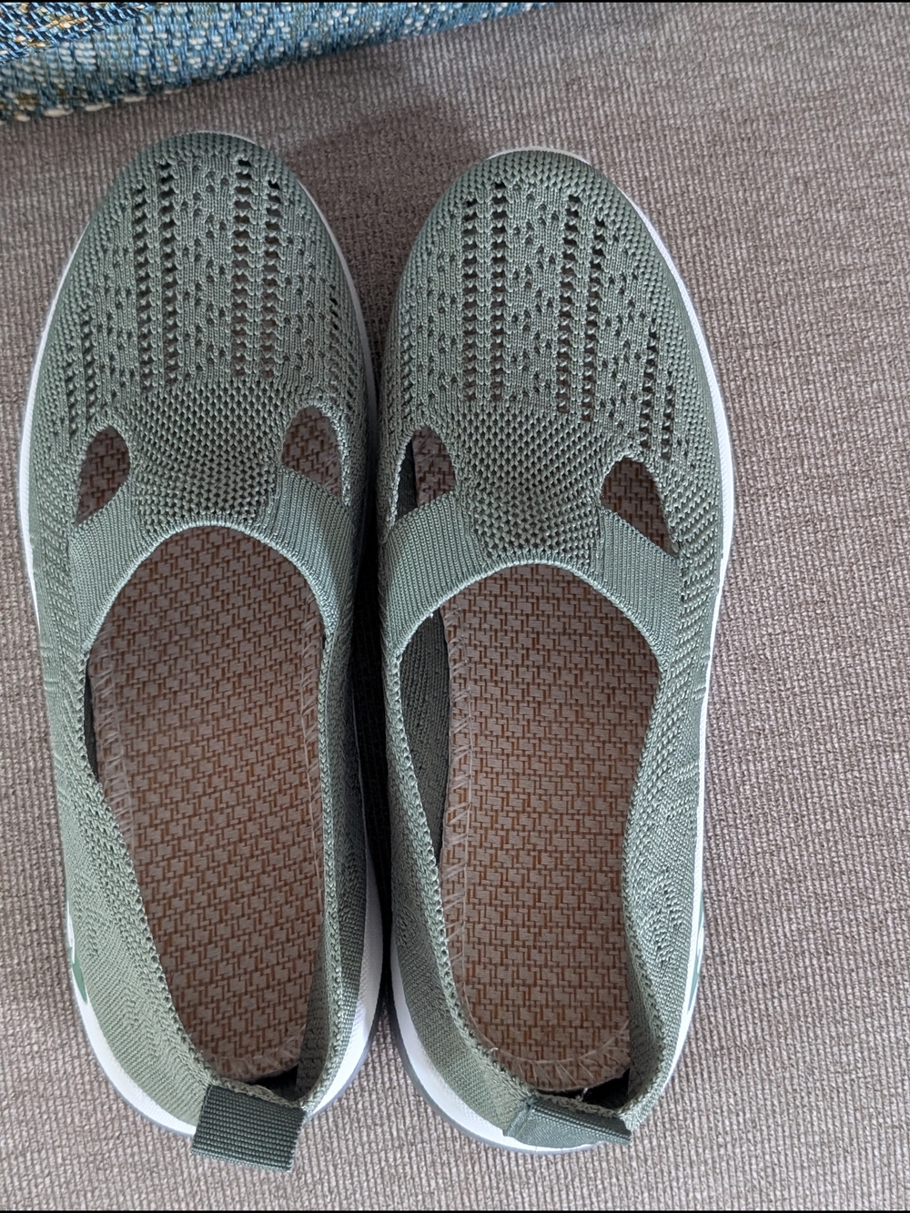 Women’s Lightweight Knit Slip-On Shoes - Olive Green